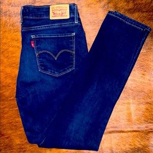 Levi’s 711 Skinny Jeans